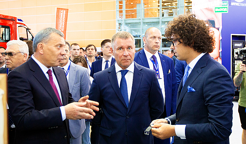 Золотая медаль за помощь инвалидам