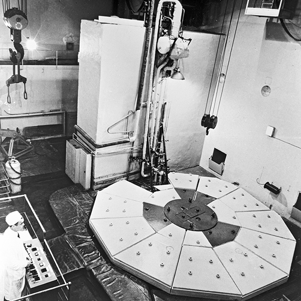 Реактор первой в мире атомной электростанции. Обнинск, 1974 г.