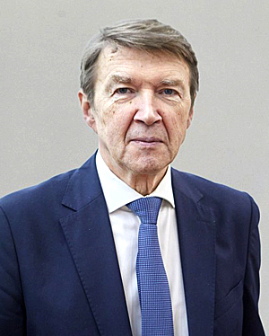 MАКАРОВ copy.jpg