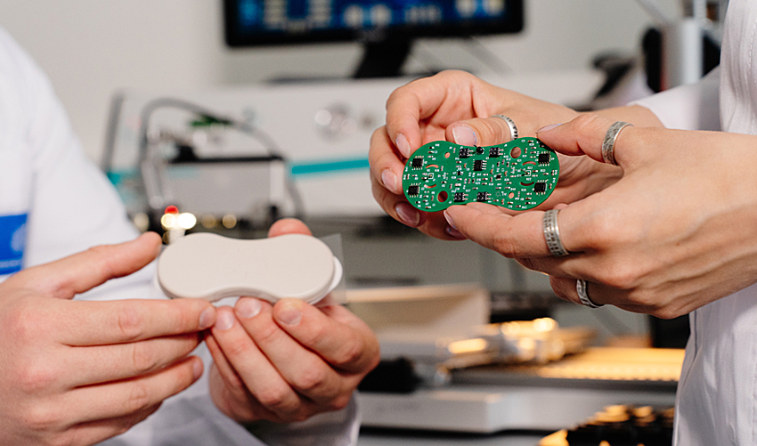 РУКИ СПРИБОРОМ.jpg