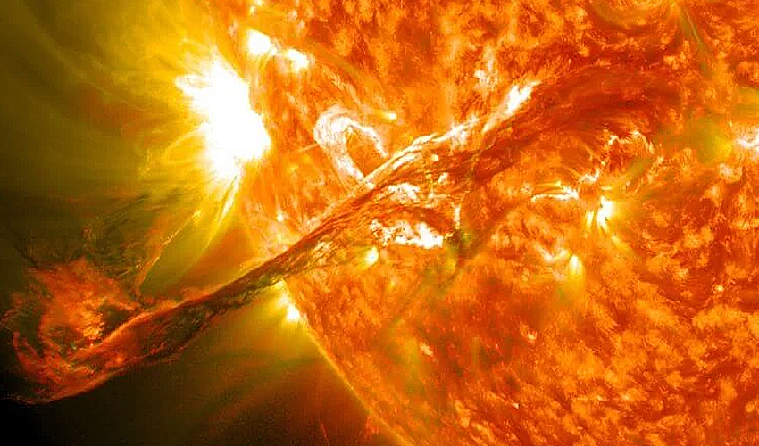 Мощнейший взрыв на Солнце