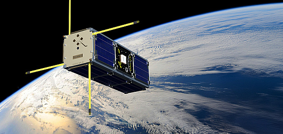 За самолетами присмотрят из космоса
