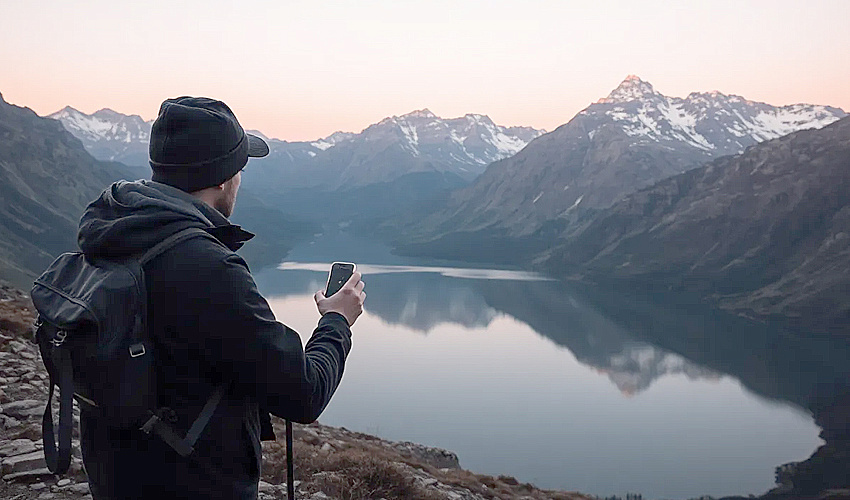 Космические вышки сотовой связи